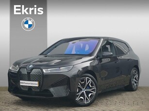 BMW iX xDrive40 Sportpakket 22'' / Panoramadak / Harman