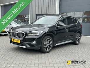 BMW X1 sDrive18i X-line Automaat Panodak Navi Camera LED