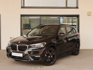 BMW X1 sDrive20i High Executive Sport Line / Shadow Line