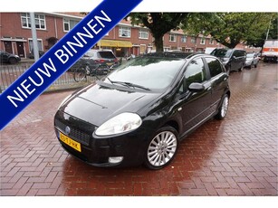 Fiat Grande Punto 1.4-16V Emotion DISTRIBUTIERIEM VERVANGEN