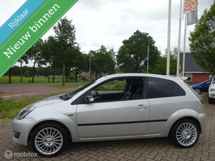 Ford Fiesta 1.25-16V Ambiente 3DRS, '04 CarplayLederSport!