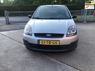 Ford Fiesta 1.3-8V Champion