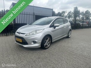 Ford Fiesta 1.4 Titanium leer Clima