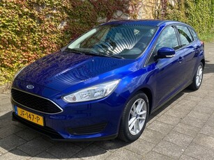 Ford Focus 1.0 turbo NavigatieCarplayAirco