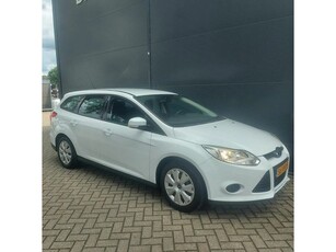 Ford Focus 1,6/Airco/cruise/bluetooth/trekhaak/onderhoud/Aux