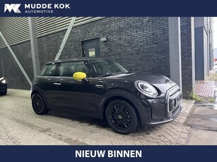 MINI Cooper SE Classic Trim Apple Carplay 16 Inch PDC