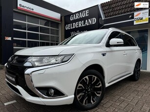 Mitsubishi Outlander 2.0 PHEV CrystalWhite Bi-Xenon