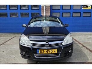 Opel Astra 1.6 Temptation *airco* navigatie 5-deurs