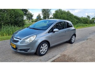 Opel Corsa 1.4-16V z-665-PT (bj 2011)