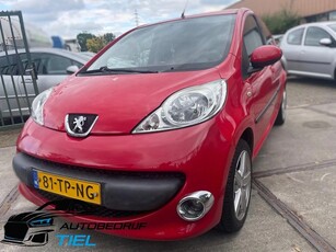 Peugeot 107 1.0-12V XS INRUILMOGELIJK!!