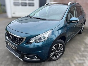 Peugeot 2008 1.2 PureTech Allure PANORAMADAK / TREKHKAAK /