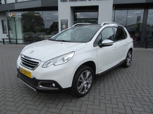 Peugeot 2008 1.2 PureTech Féline, Navigatie, Panoramadak