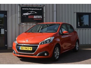 Peugeot 208 1.2 82PK Blue Lease Executive. LMV, Navigatie!!