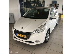 Peugeot 208 1.6 VTi 120PK 5D Allure