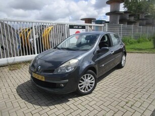 Renault Clio 1.6-16V Dynamique (bj 2006)