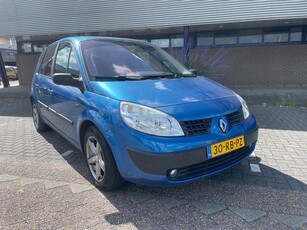 Renault Scénic 2.0-16V Expression Luxe Automaat Airco Trekh.