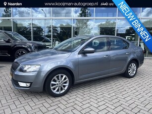 Skoda Octavia 1.2 TSI Greentech Ambition Businessline Parkeersensoren Bluetooth Navigatie Du