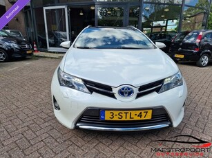 Toyota Auris 1.8 Hybrid Lease+