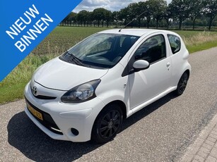 Toyota Aygo 1.0 VVT-i Dynamic 2012 Led 102444 km !!