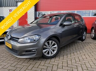 Volkswagen Golf 1.0 TSI Comfortline NAVI / CLIMA / PDC /