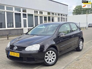 Volkswagen Golf 1.6 FSI