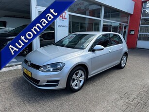 Volkswagen Golf 1.6 TDI Connected Series - Automaat