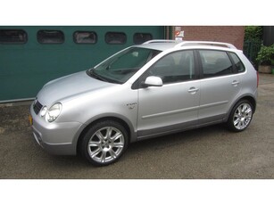 Volkswagen Polo 1.4-16V cross fun