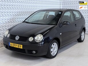 Volkswagen Polo 1.4-16V Sportline Stoelverwarming + Airco