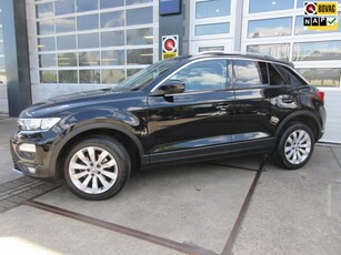 Volkswagen T-Roc 1.0 TSI Style / PDC / NAVI / CHROOM