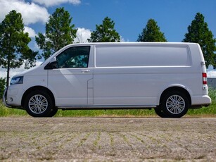 Volkswagen Transporter 2.0 TDI L2H1 DC Highline