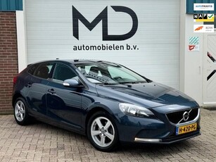 Volvo V40 2.0 D2 Inscription / Dealer onderhouden / Navi