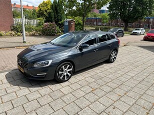 Volvo V60 2.4 D6 AWD Plug-In Hybrid Summum Leder Automaat