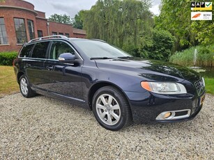 Volvo V70 2.4 D5 XENON/automaat/LEER/navi