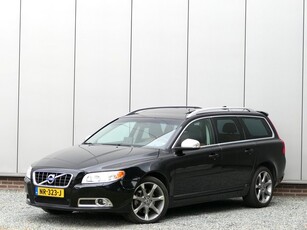 Volvo V70 D3 AUT Summum Schuifdak / Luxe lederen bekleding