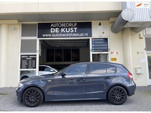 BMW 1-serie 118i AUT 2005 Gereserveerd!