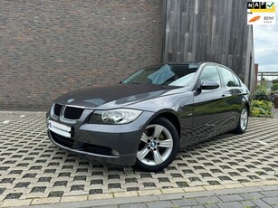 BMW 3-serie 320i Dynamic ExecutiveLeerPDCYoungtimer