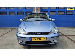 Ford Focus 1.6-16V Futura