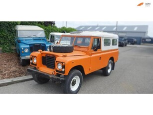 Land Rover 109 Series III benzine