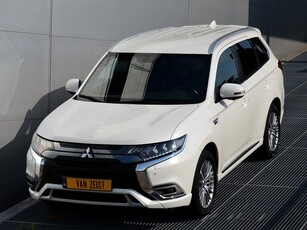 Mitsubishi Outlander PHEV 2.4 INSTYLE 4WD PLUG IN HYBRID