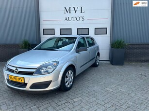 Opel Astra 1.6 Essentia