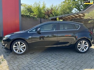 Opel Astra 1.6 Turbo Sport+ (ECCTrekhaak)