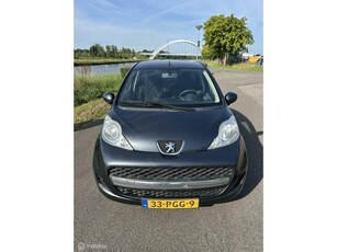 Peugeot 107 1.0-12V Millesim 200