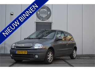 Renault Clio 1.6 RXE nette auto weinig km s (bj 1999)