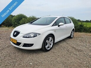 SEAT Leon 1.4 TSI Business Style Pro AIRCO nieuwe APK!