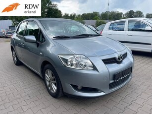 Toyota Auris 1.4 B *CLIMA *CRUISE *PDC *GERMAN PAPERS