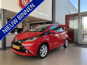 Toyota Aygo 1.0 VVT-i x-joy,Navigatie,Achteruitrijcamera,Climatecontrol&Snelheidbegrenzer,Bleutooth met Spraakbediening,Halfleder,Ipod Usb A