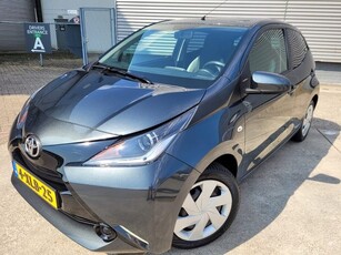 Toyota Aygo 1.0 VVT-i x-play (bj 2014)