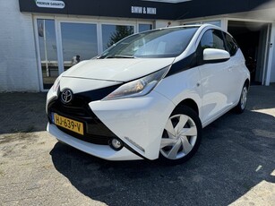 Toyota Aygo 1.0 VVT-i x-play Camera, Airco, 5drs. NAP. Neem