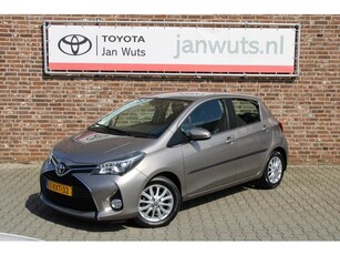 Toyota Yaris 1.3 VVT-i Lounge + trekhaak (bj 2014)