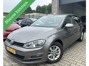 Volkswagen Golf 1.2 TSI Highline BlueMotion/ Dealer onderh.